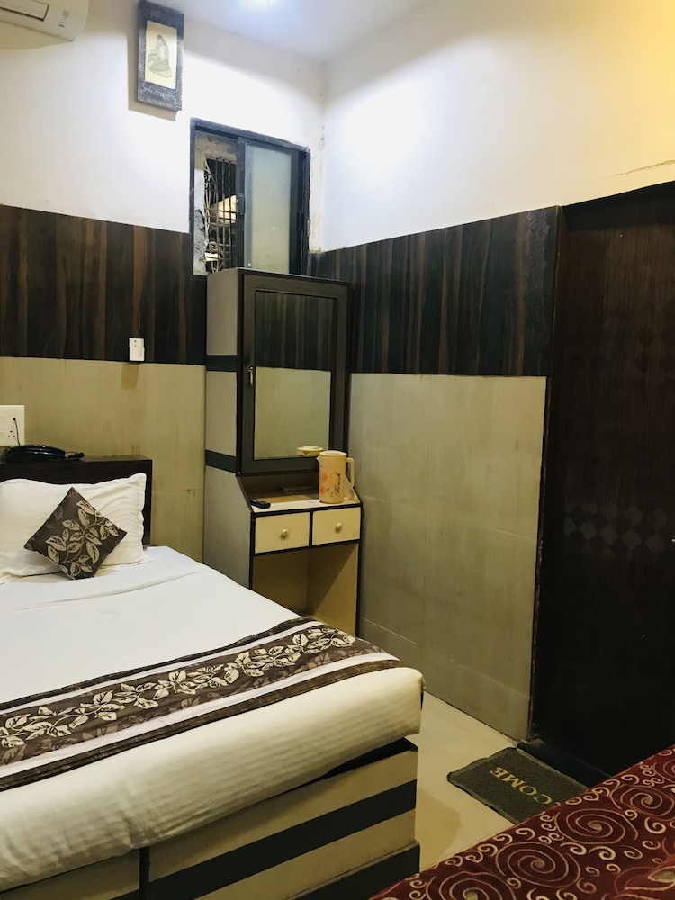 Standard Room - Photo 8