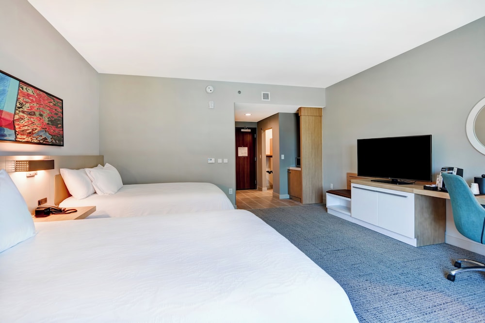 Room, 2 Queen Beds, Accessible, Bathtub (Hearing & Mobility) - Photo 3