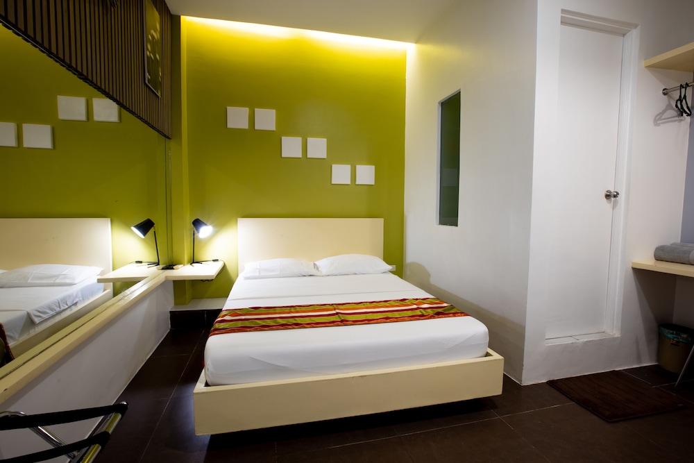 Standard Queen Room - Photo 3