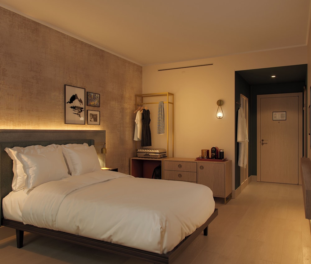 Executive Suite, 1 King Bed with Sofa bed