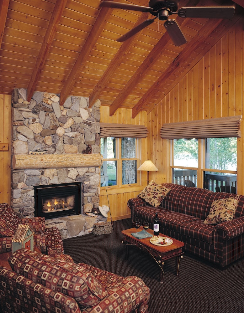 Cabin, 2 Bedrooms (at Patterson Lake Grand Site)