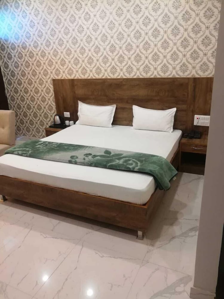 Basic Room, 1 Double Bed, Accessible, Non Smoking