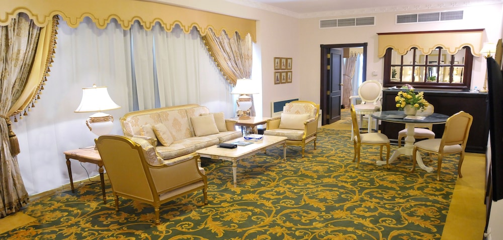Superior Suite - Photo 3