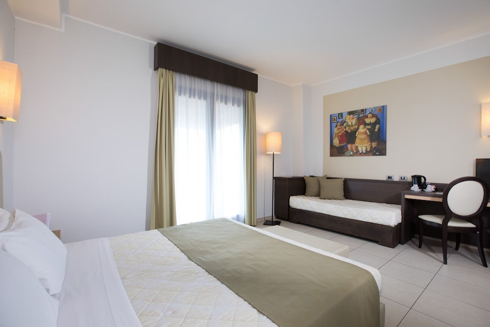 Comfort Triple Room
