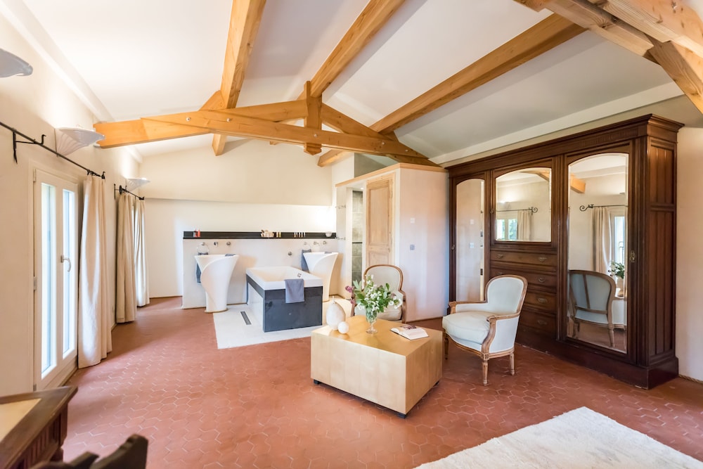 Grand Double Room, 1 King Bed, Terrace photo 3