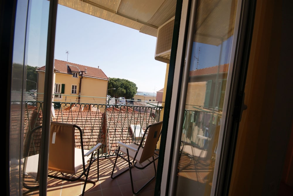 Comfort Apartment, 1 Bedroom, Sea View photo 2
