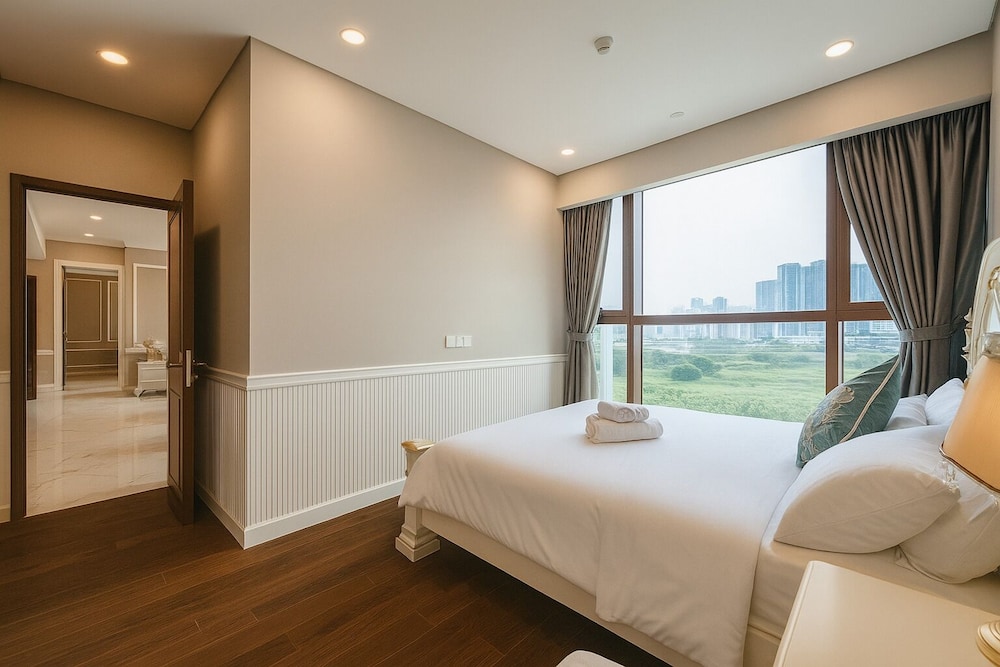 Superior Apartment, 3 Bedrooms, Balcony, City View photo 3
