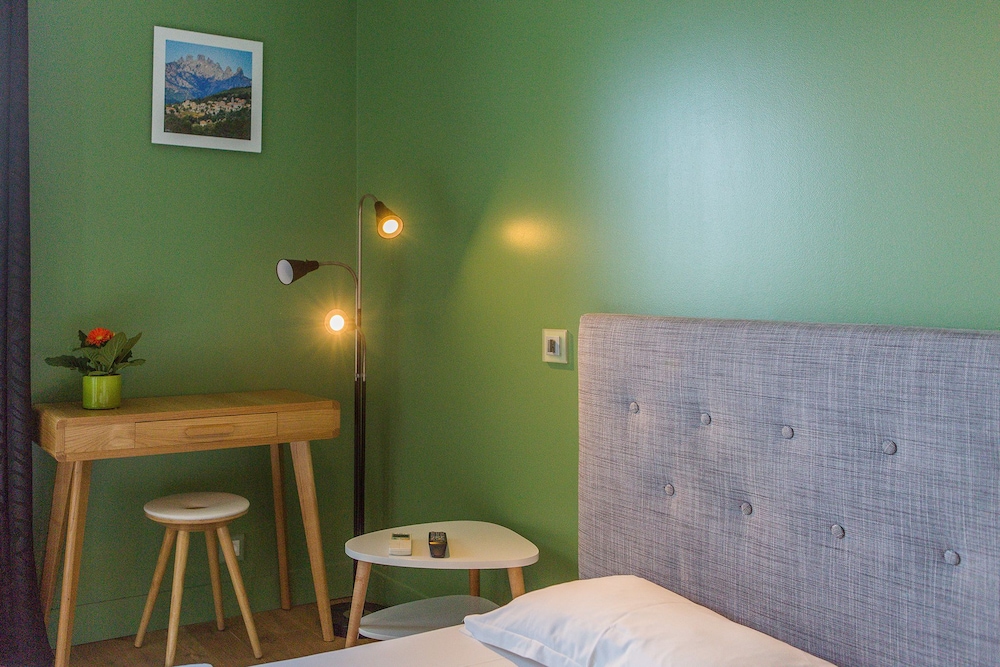 Standard Double Room photo 3
