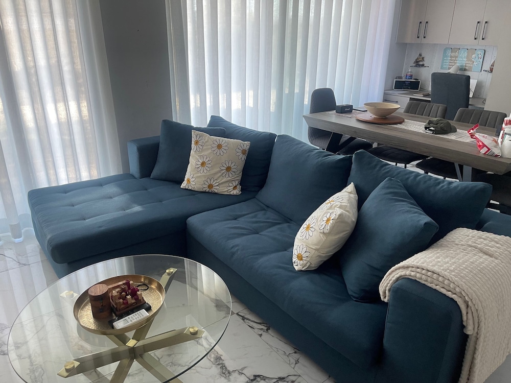 Apartment photo 2