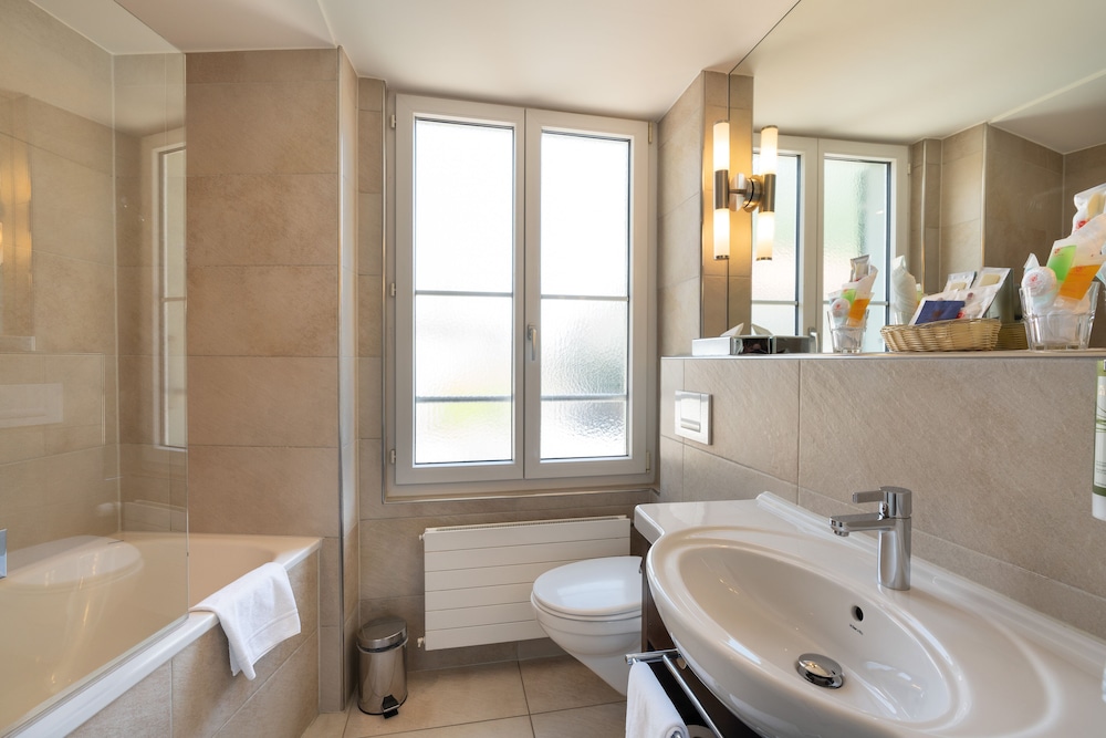 Superior Twin Room - Photo 8