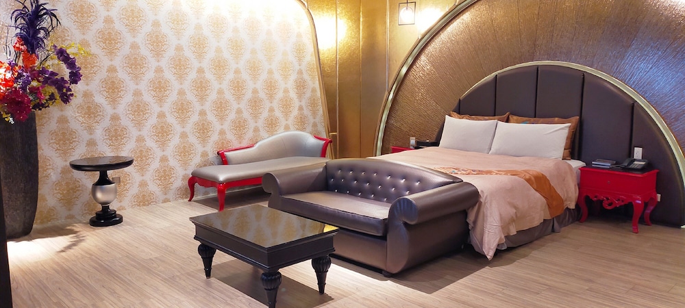 Deluxe Room, City View