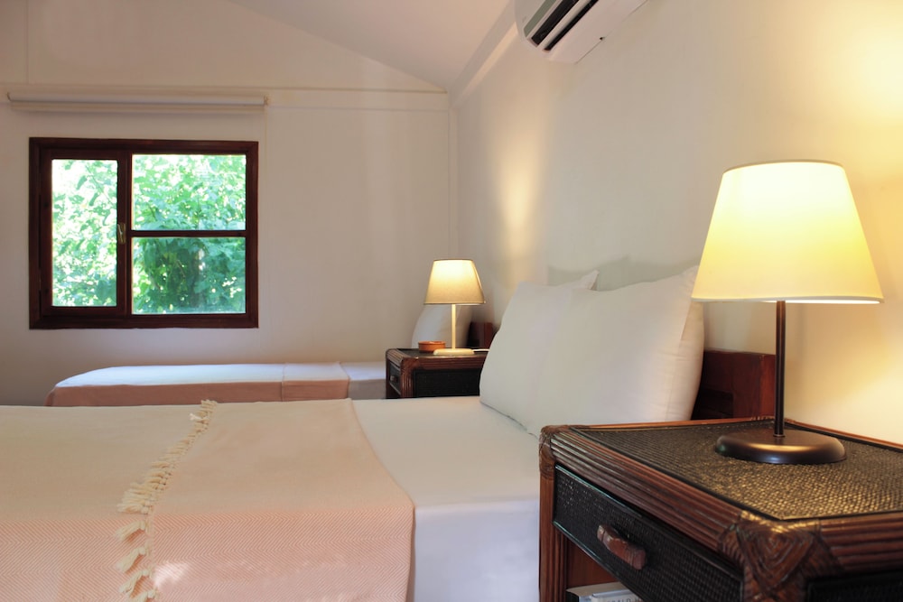 WOOD BUNGALOW