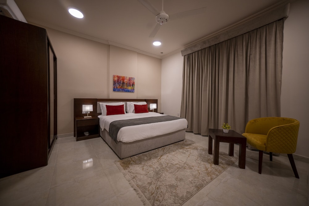 Deluxe Apartment