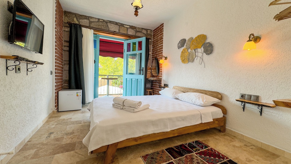 Standard Double Room - Photo 4