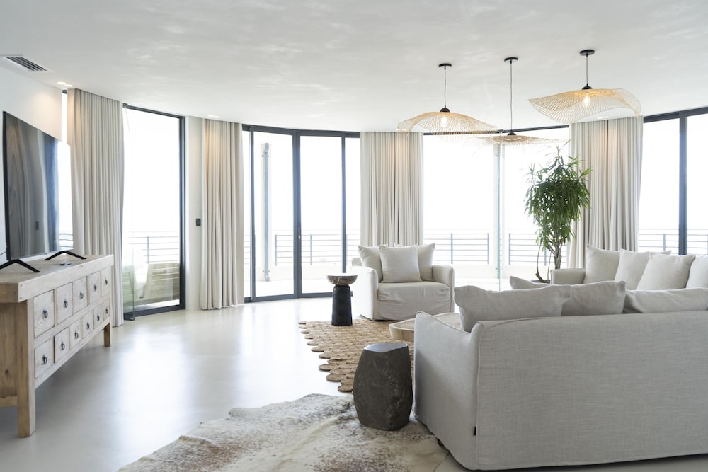 Presidential Penthouse, Private Pool, Ocean View photo 1