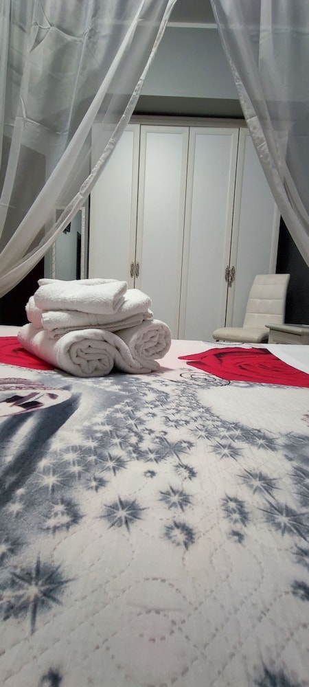 Royal Double Room, Ensuite (Camera 3) photo 2