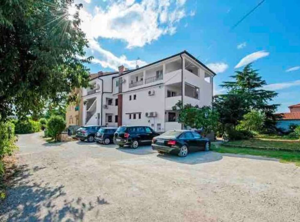 Apartment (La Dolce Nikka)