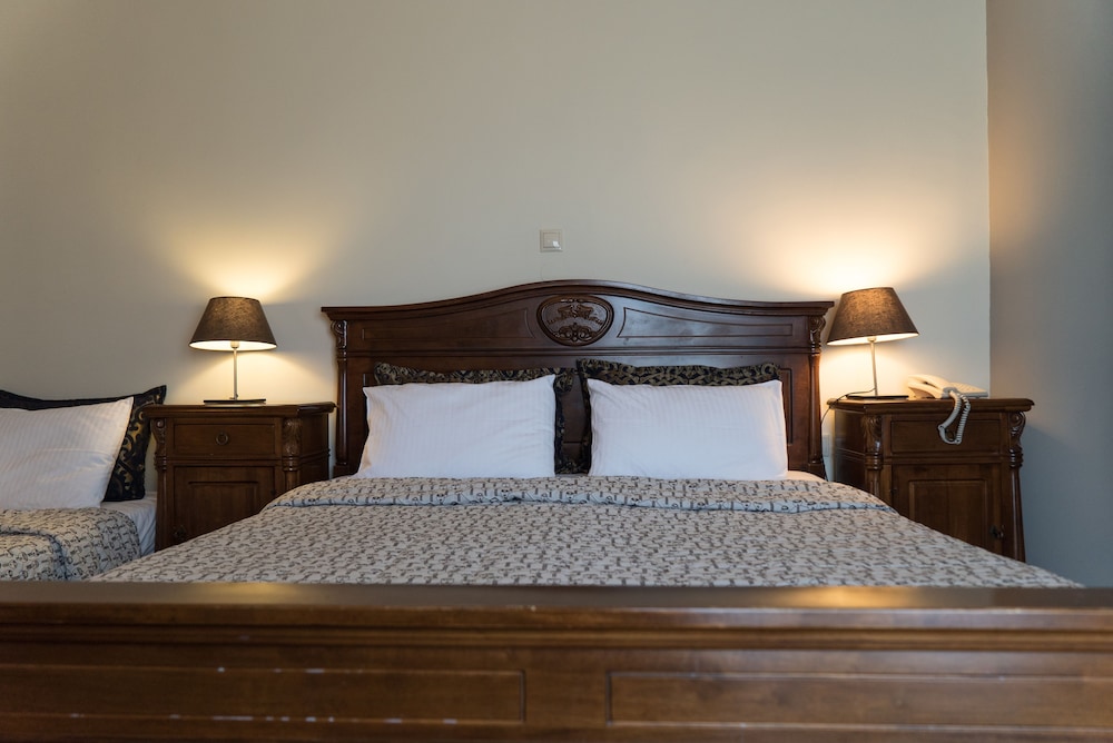 Classic Triple Room, Balcony, Garden View