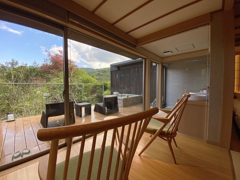 Japanese Twin Room "HATSUSE" with Open Air Bath, Non Smoking photo 3