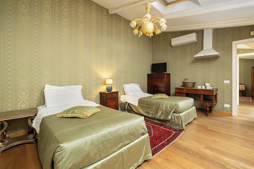 Family Quadruple Room photo 2