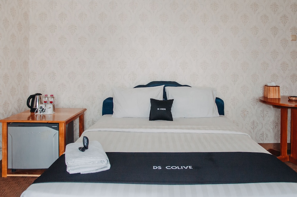 Suite, 1 Queen Bed photo 1