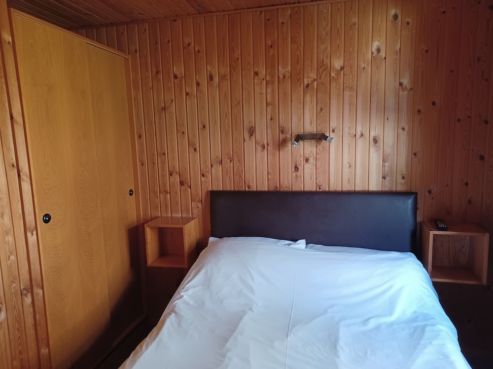 Standard Apartment, Private Bathroom, Garden View photo 2
