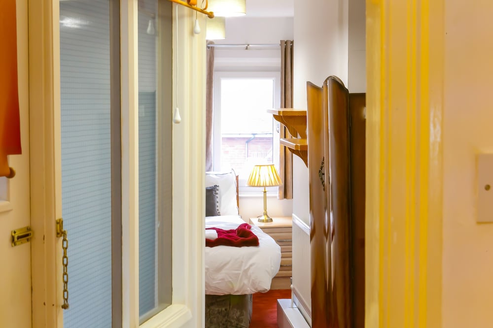 Room5 Family Apartment photo 2