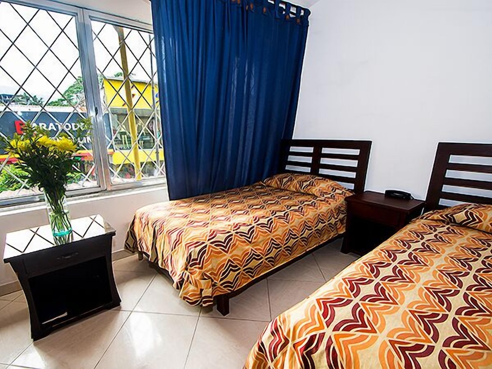 Twin Room With Fan photo 2