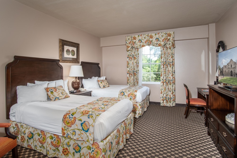 Plaza Suite (Non Smoking)