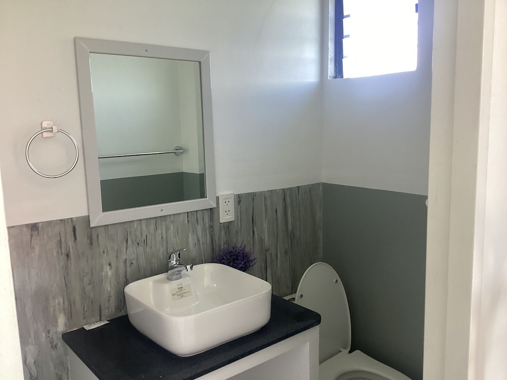 Deluxe Room, 1 Bedroom, Partial Ocean View photo 3
