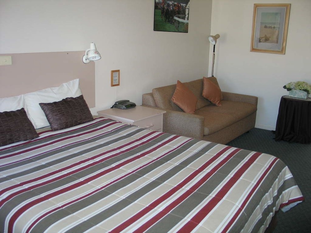 Deluxe Queen Room photo 2