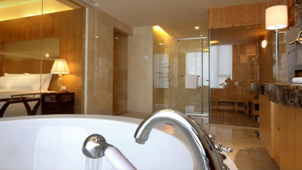 Business Suite photo 1
