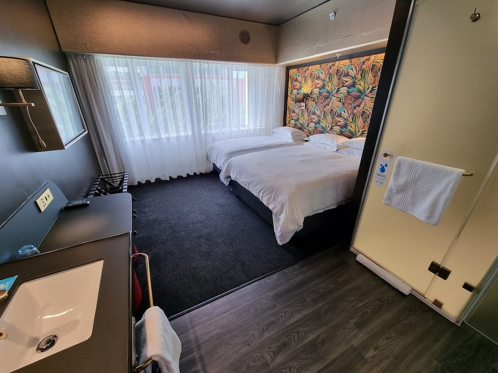 Standard Twin Room - Photo 3