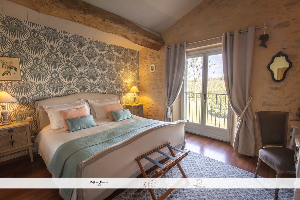 Luxury Double Room (Lotus) photo 2