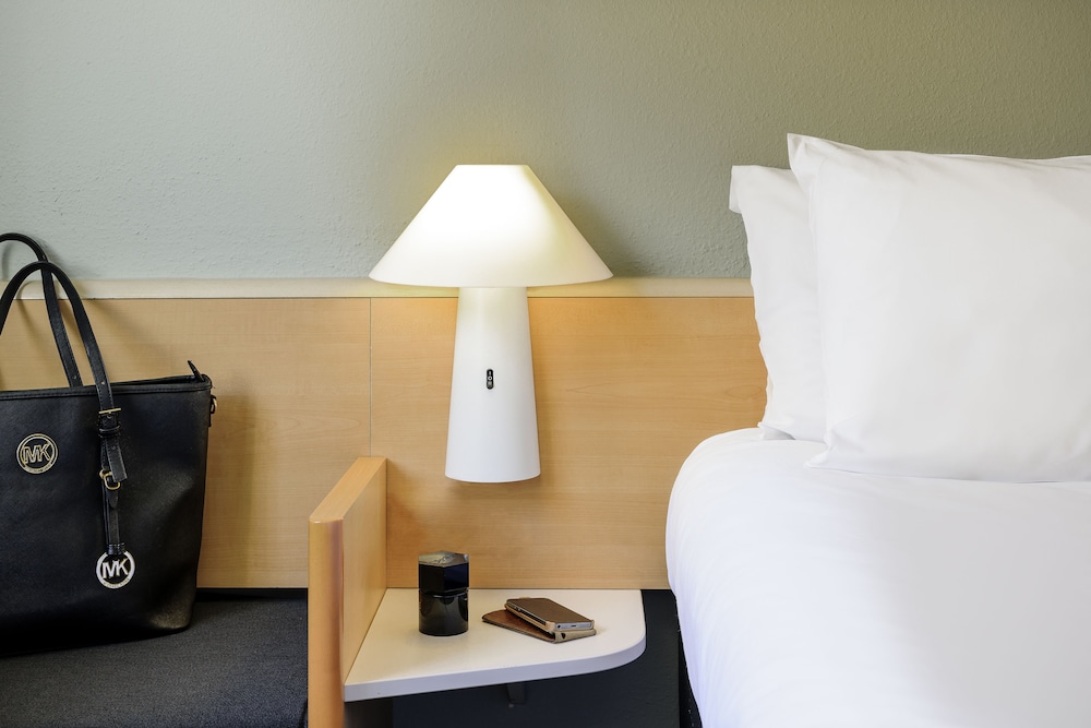 Standard Room, 1 Double Bed - Photo 8