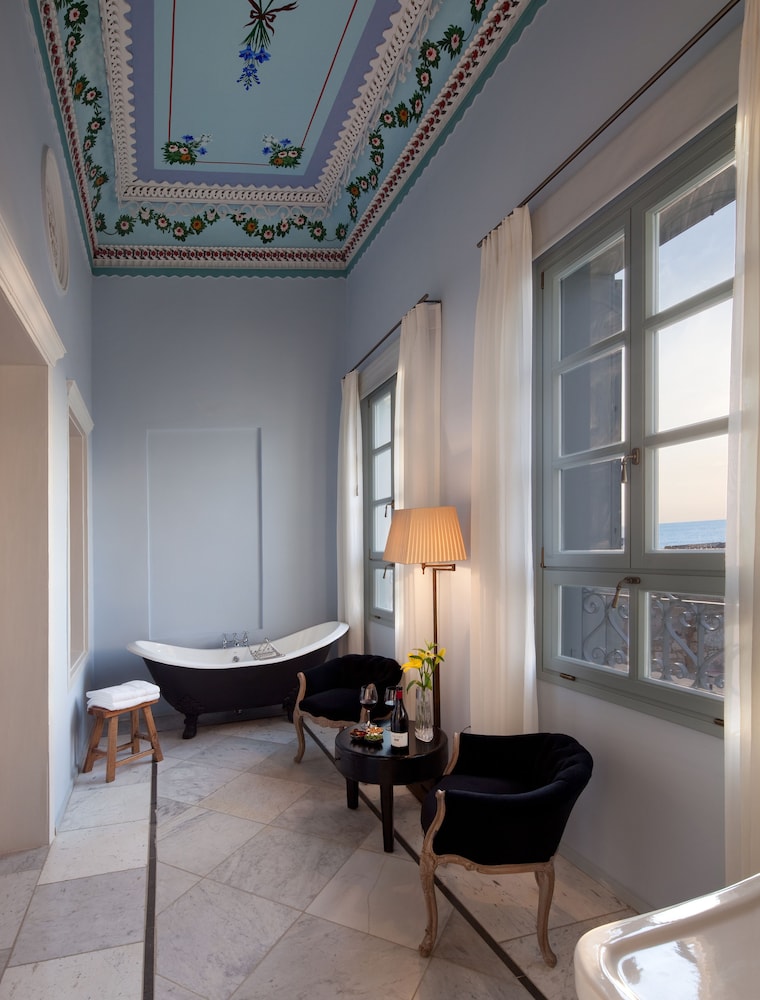 Royal Suite photo 3