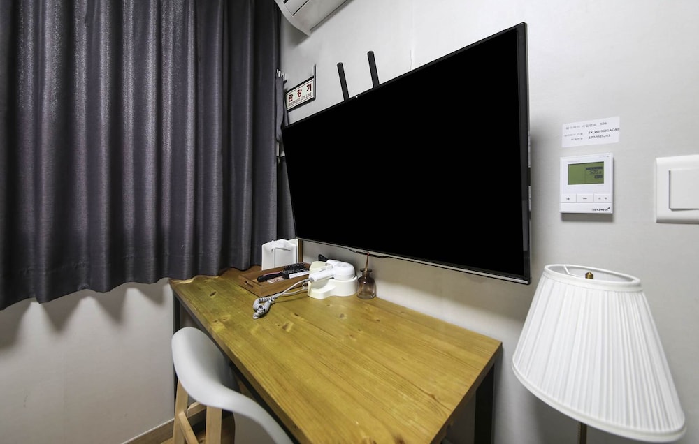 Basic Single Room photo 3