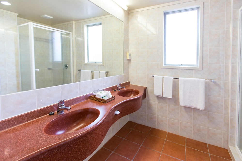 King One Bedroom Suite - Photo 3
