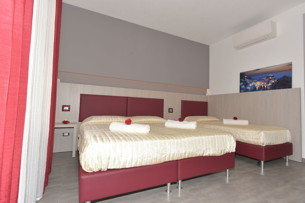 Superior Triple Room (101)