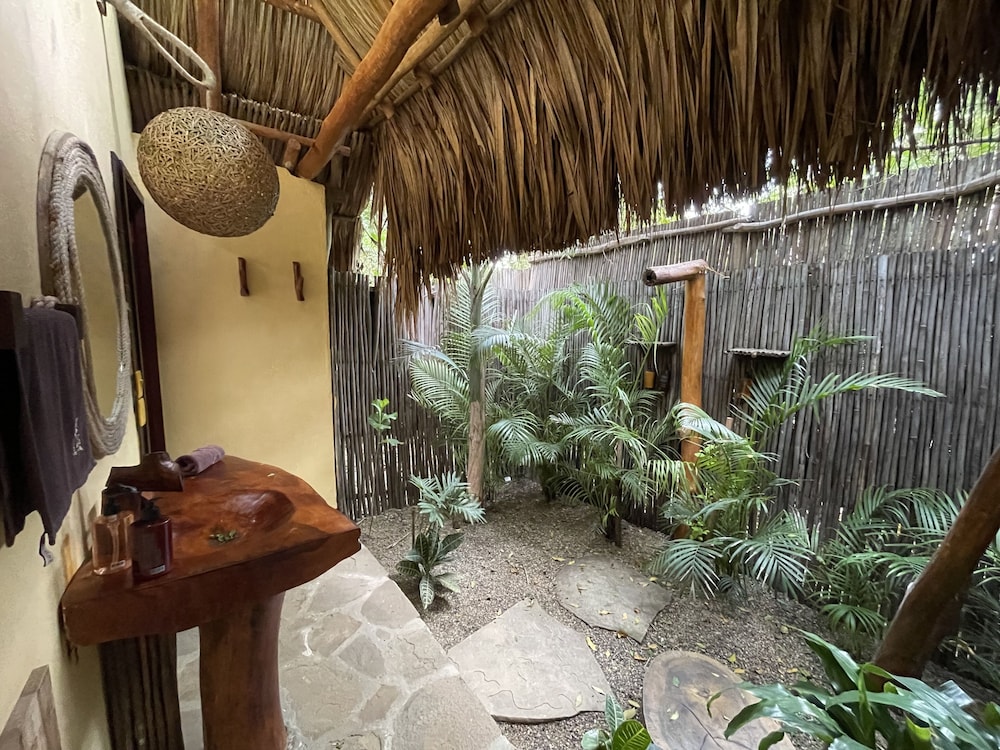 Premium Double Room - Photo 7