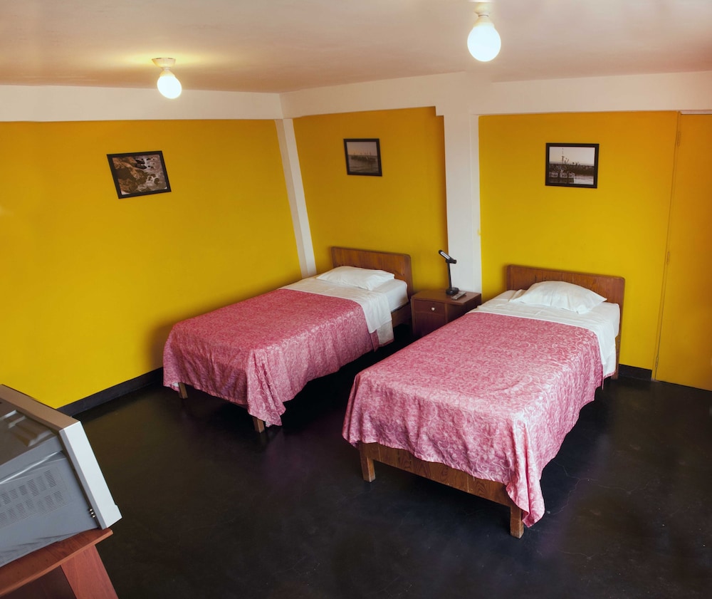 Classic Twin Room photo 2