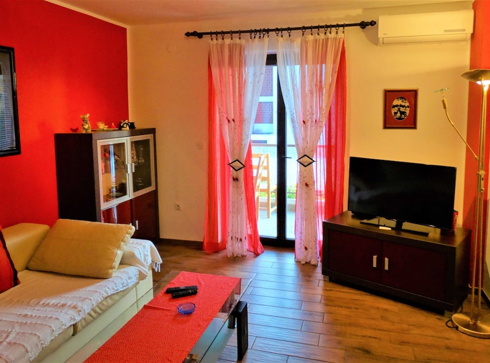 Apartment (Two Bedroom Apartment with Sea View a)