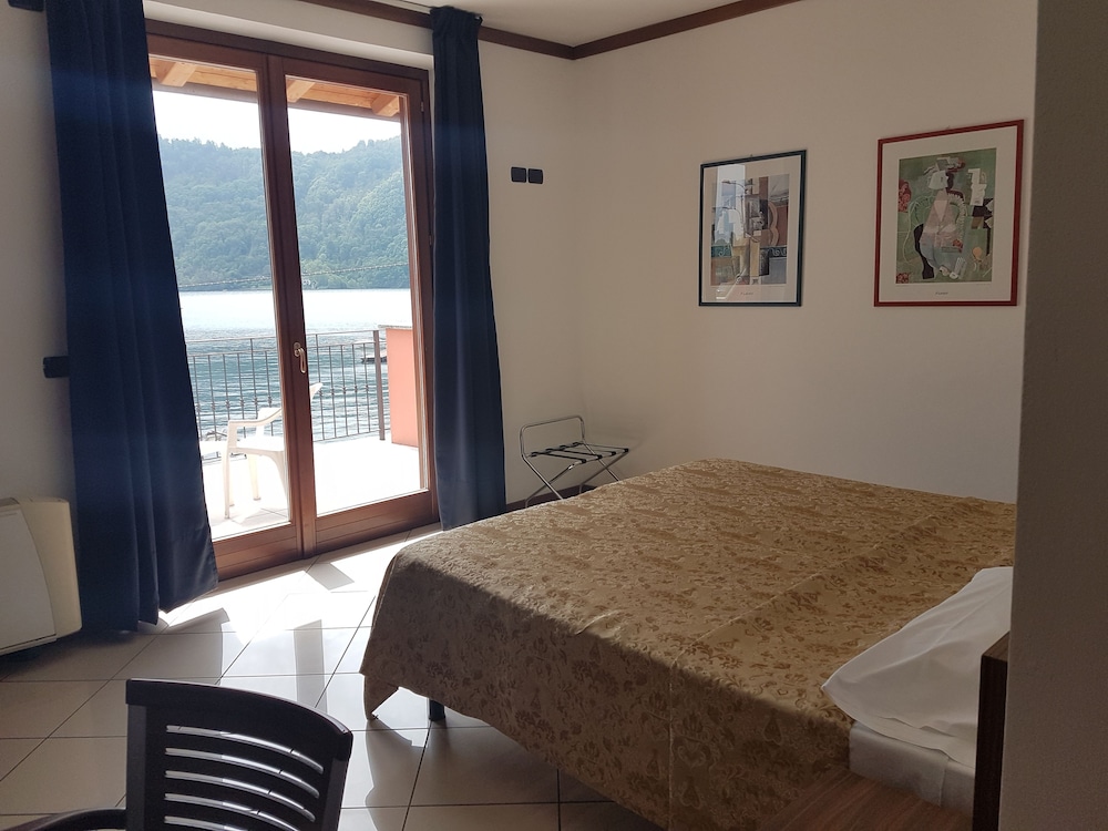 Double or Twin Room - Photo 4