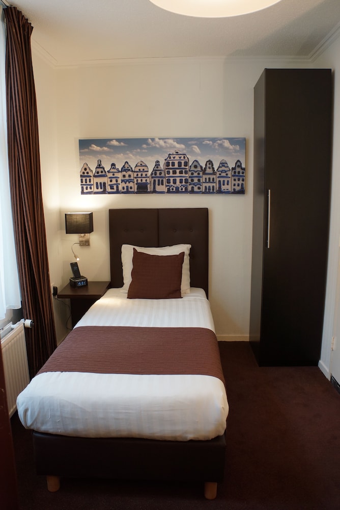 Basic Single Room, 1 Twin Bed, Annex Building photo 1