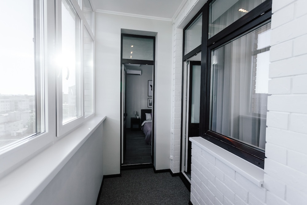 Luxury Apartment, 1 King Bed with Sofa bed, Non Smoking, City View photo 3
