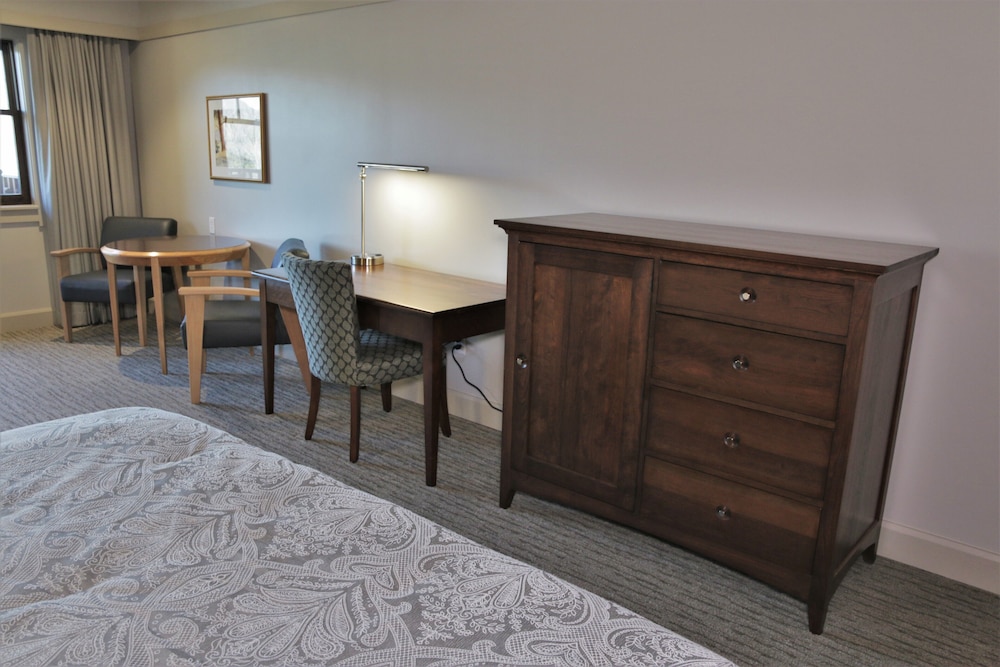 Superior Room, 1 Queen Bed with Sofa bed photo 3