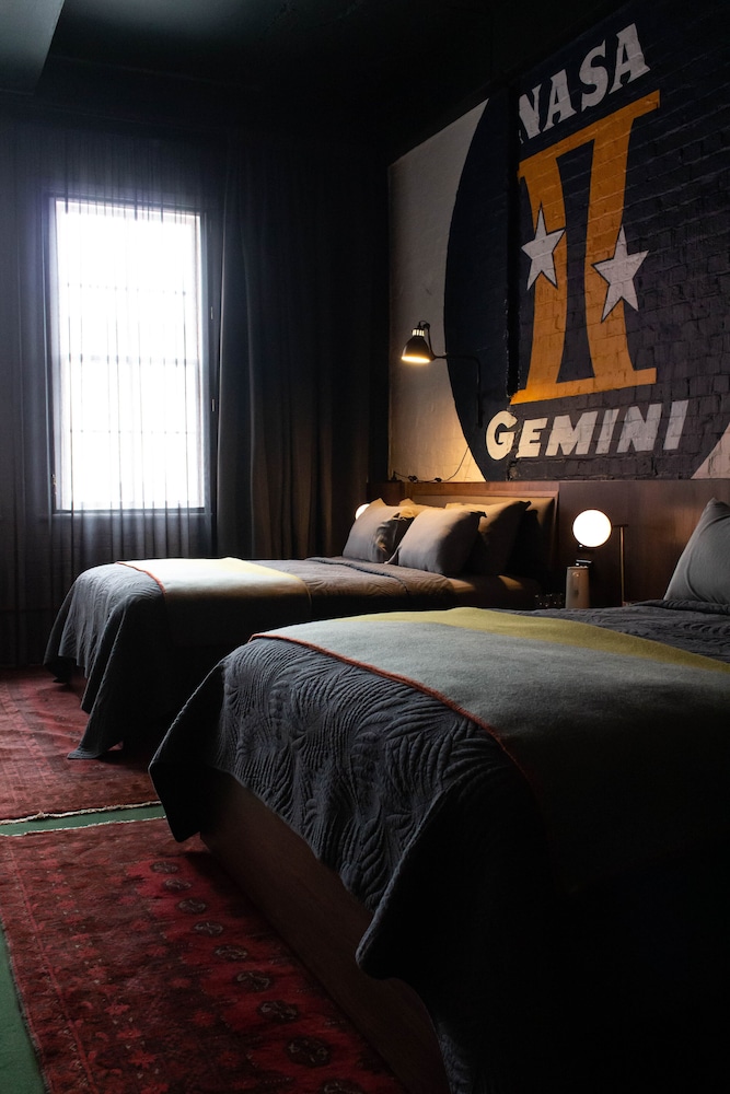 Gemini - Photo 1