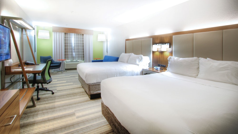 Standard Room, 2 Queen Beds (Extra Floor Space) - Photo 2