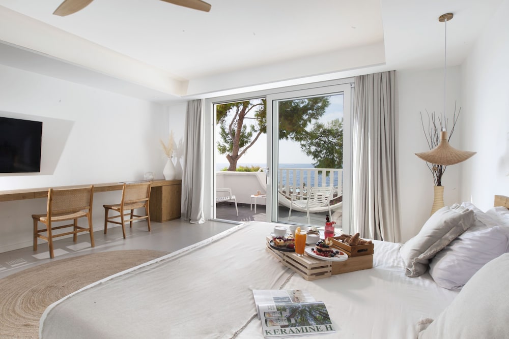 Junior Double Room, Balcony, Sea View - Photo 2