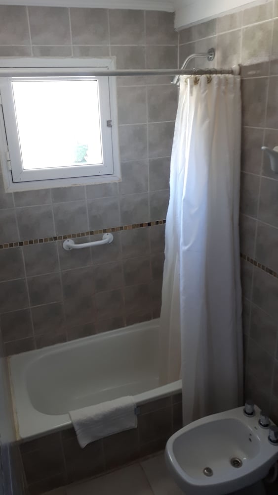 Economy Double Room, 1 Double Bed, Private Bathroom photo 3